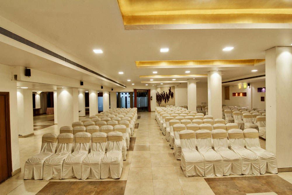 12 decent function hall